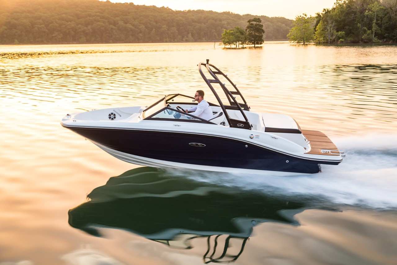 Sea Ray 190 SPX Wake